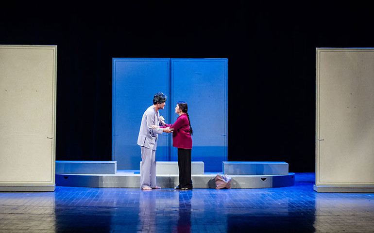 “Lá đơn thứ 72” - vở diễn xúc động về hình tượng Bác Hồ -0