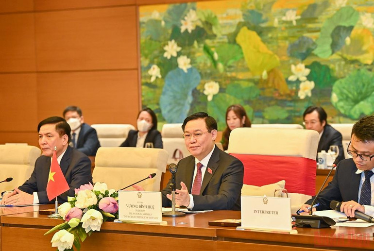 Chủ tịch Quốc hội Vương Đình Huệ đón, hội đàm với Chủ tịch Quốc hội Esperanca Laurinda Francisco Nhiuane Bias -0