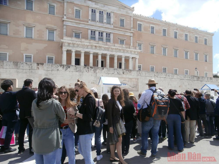 Kỳ 5: Chuyện chưa kể về Evzones -0