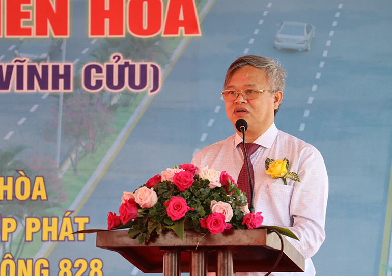 Chủ tịch Ủy ban nhân dân tỉnh Đồng Nai Cao Tiến Dũng phát biểu tại lễ khởi công. Khởi công đường ven sông Đồng Nai gần 1.300 tỷ đồng -0