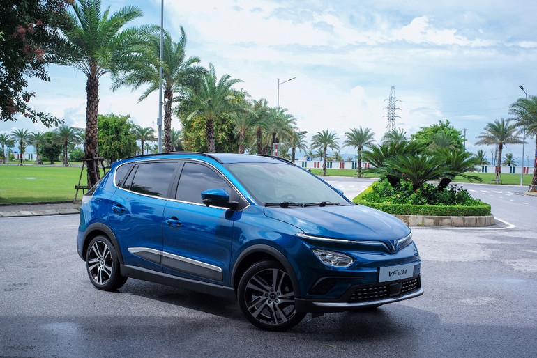 Chính thức ra mắt ôtô điện đầu tiên của Việt Nam VinFast VF e34 -0