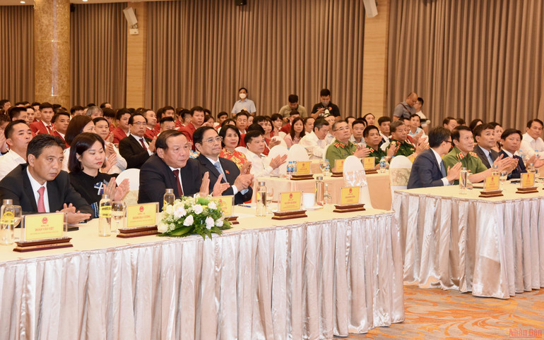 Nỗ lực thi đấu “vì màu cờ, sắc áo”, khẳng định vị thế thể thao Việt Nam -0