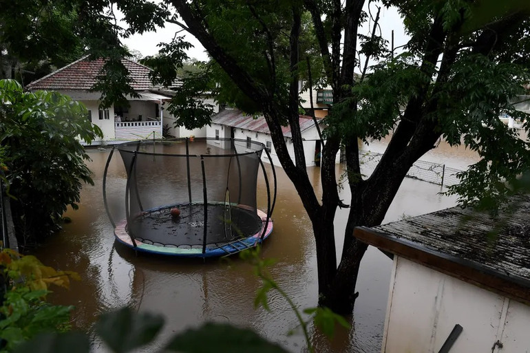 Mưa lũ lịch sử ở Sydney khiến hàng chục nghìn người phải sơ tán -0