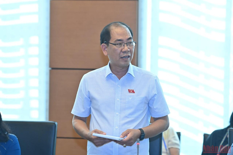 Đại biểu Nguyễn Việt Thắng phát biểu trong phiên thảo luận tổ chiều 26/5. (Ảnh: LINH KHOA) Chống tham nhũng, tiêu cực cần tiến hành ngay trong hoạt động thanh tra -0