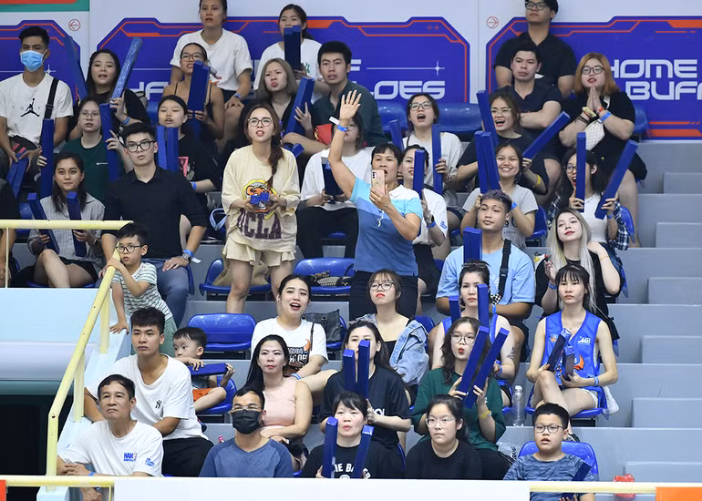 Sắc màu VBA trở lại với người hâm mộ Thủ đô -0