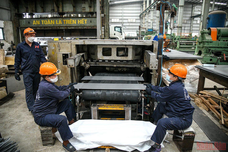 Các doanh nghiệp trong nước nỗ lực vượt khó, tăng đà phục hồi -0