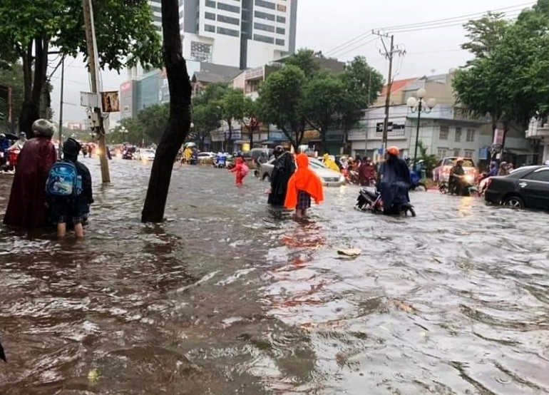 TP Vũng Tàu chìm trong biển nước sau mưa -0