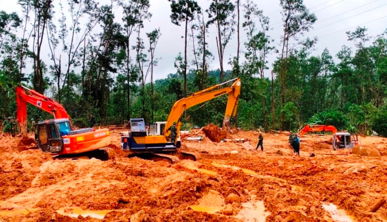 Tìm thấy sáu thi thể đầu tiên trong đoàn công tác cứu hộ, cứu nạn -0