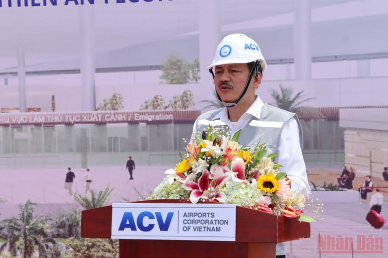 Chủ tịch Hội đồng quản trị ACV Lại Xuân Thanh phát biểu tại lễ khởi công. Khởi công gói thầu cọc nhà ga hành khách sân bay Long Thành -0