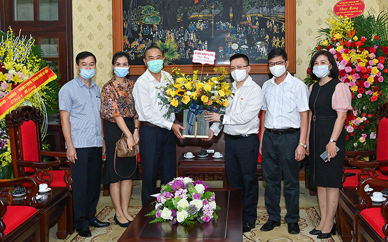 Lãnh đạo Đảng, Nhà nước và các đơn vị chúc mừng Báo Nhân Dân -0