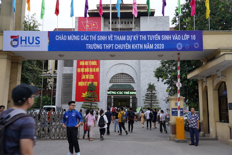 Giành suất vào trường chuyên Tự nhiên và Nhân văn -0