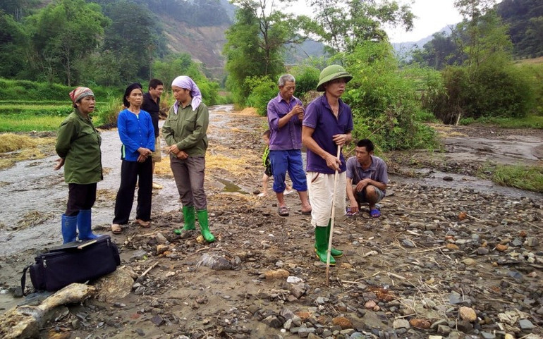 Chậm khắc phục sạt lở, dân lĩnh đủ -0