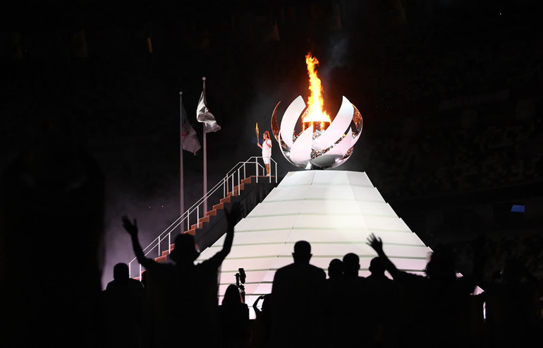 12 tháng đầy biến động của năm 2021 qua hình ảnh -0