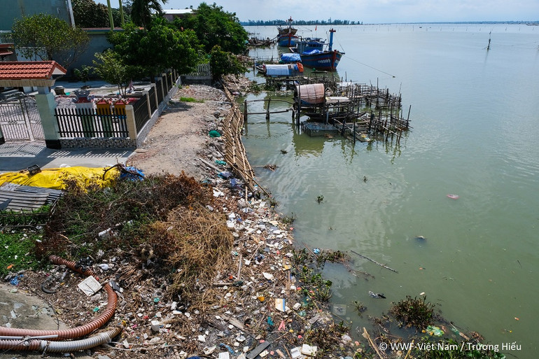 Huế cam kết giảm 30% lượng thất thoát rác thải nhựa vào năm 2024 -0