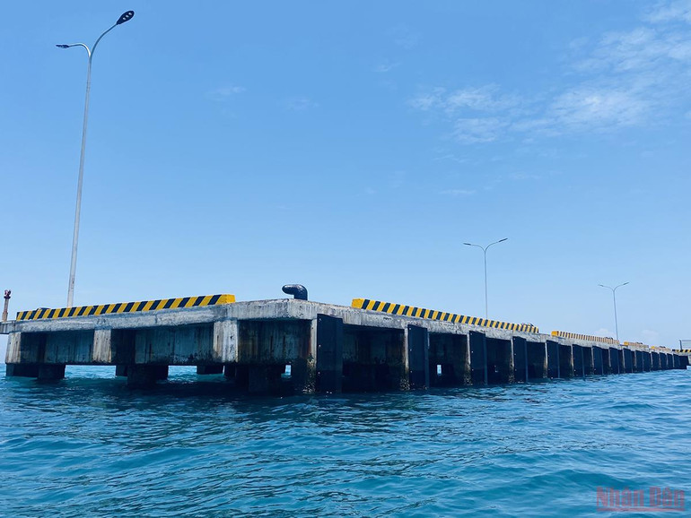 Quảng Ngãi: Khai thác thử nghiệm cảng Bến Đình ở huyện đảo Lý Sơn -2