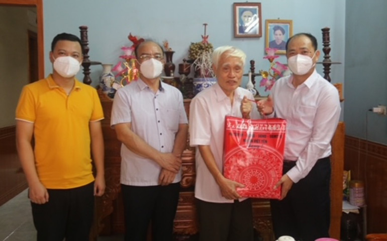 Chủ tịch huyện 