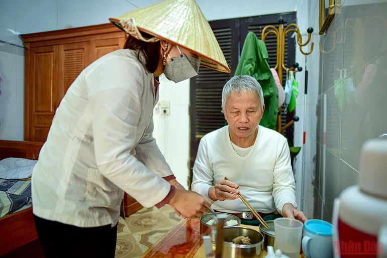 “Mối lương duyên” trong trung tâm điều dưỡng thương bệnh binh -0