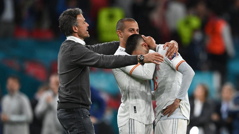 Cận cảnh cuộc đấu kinh điển Italia - Tây Ban Nha ở bán kết EURO 2020 -0