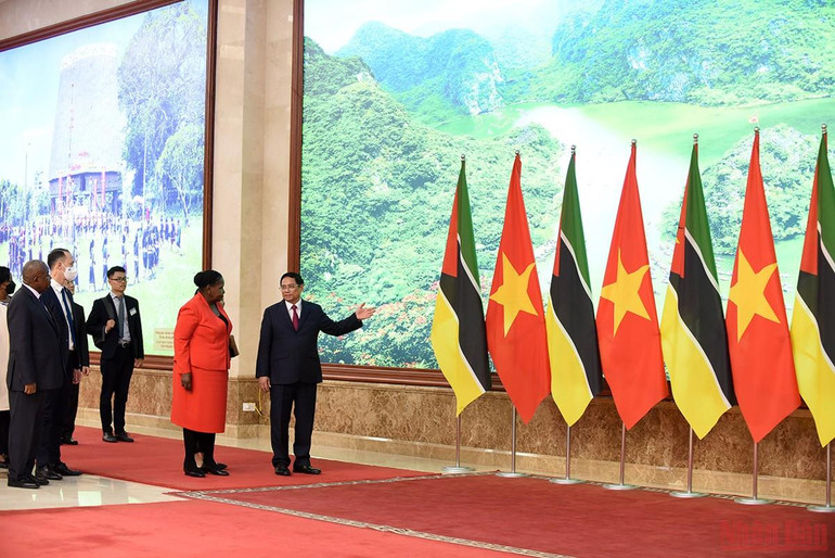 Thủ tướng Phạm Minh Chính tiếp Chủ tịch Quốc hội Cộng hoà Mozambique -0