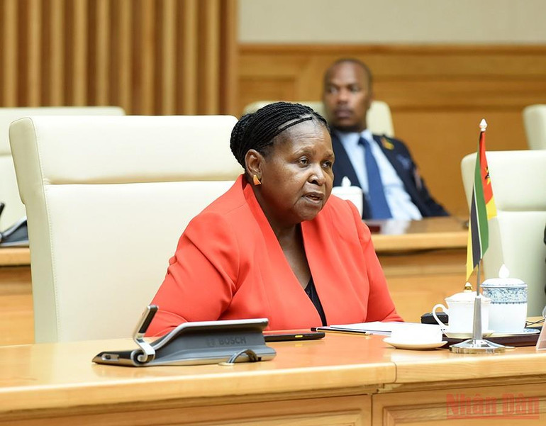 Thủ tướng Phạm Minh Chính tiếp Chủ tịch Quốc hội Cộng hoà Mozambique -0