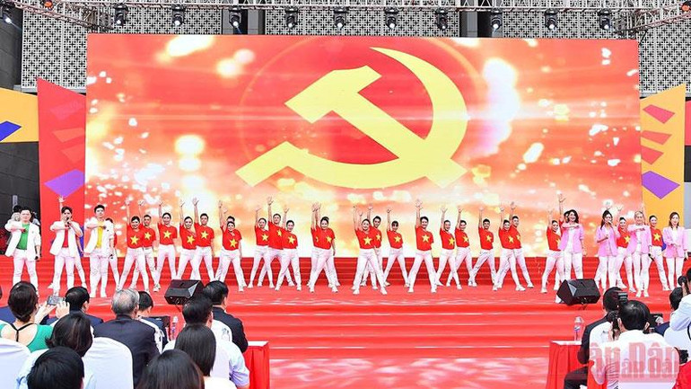 Lễ bế mạc Hội Báo toàn quốc 2022: Tôn vinh những tập thể, đơn vị xuất sắc -0