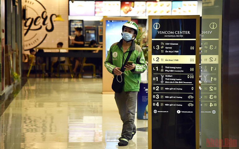 Hà Nội: Cửa hàng, trung tâm thương mại mở cửa trở lại từ 28/9 -0