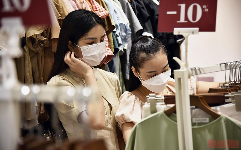 Hà Nội: Cửa hàng, trung tâm thương mại mở cửa trở lại từ 28/9 -0