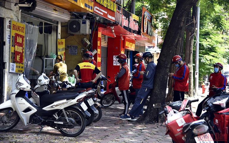 Hà Nội: Cửa hàng, trung tâm thương mại mở cửa trở lại từ 28/9 -0