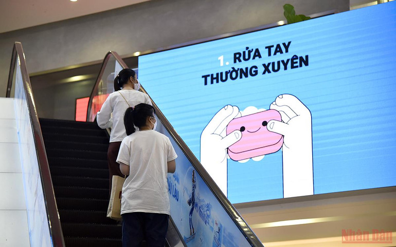 Hà Nội: Cửa hàng, trung tâm thương mại mở cửa trở lại từ 28/9 -0