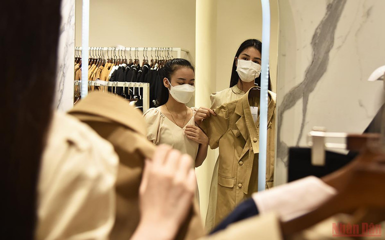 Hà Nội: Cửa hàng, trung tâm thương mại mở cửa trở lại từ 28/9 -0