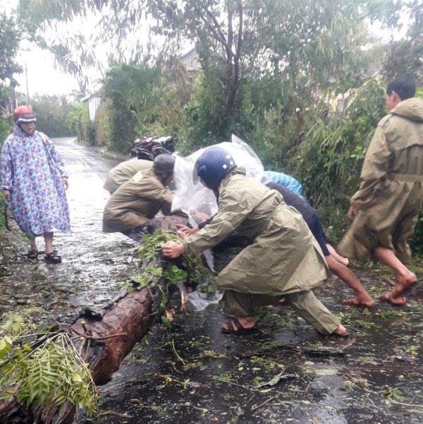 Bão số 9 gây gió giật mạnh, mưa lớn ở Phú Yên -0