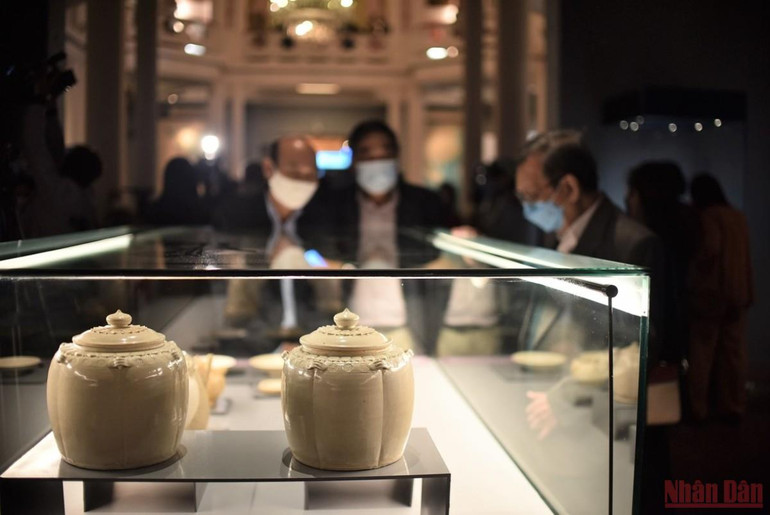 Nét riêng biệt của gốm Việt nghìn năm -0