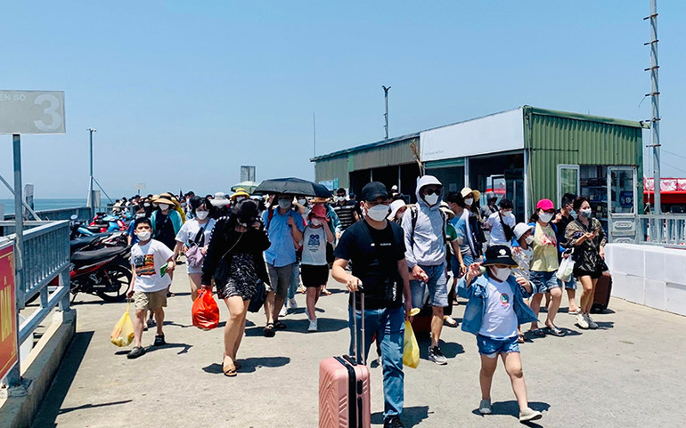 Cô Tô đón hơn 2 nghìn khách trong kỳ nghỉ lễ -0