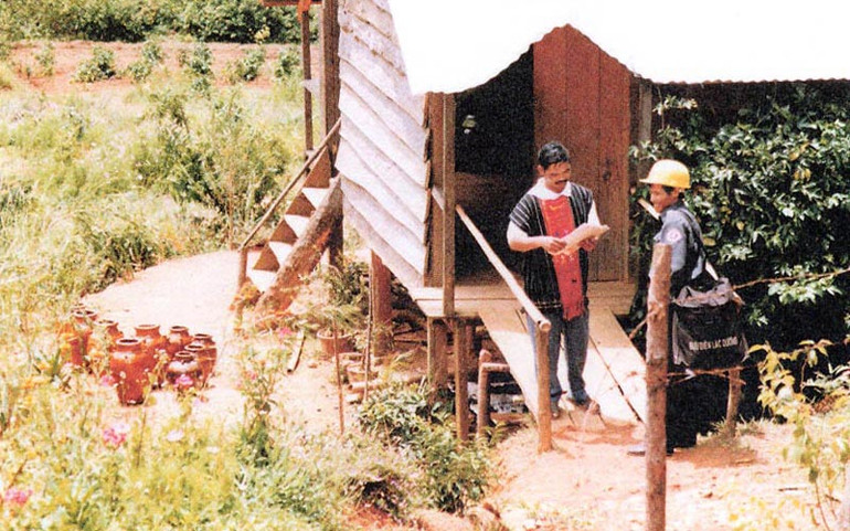 Đôi chân huyền thoại đã về núi Mẹ -0