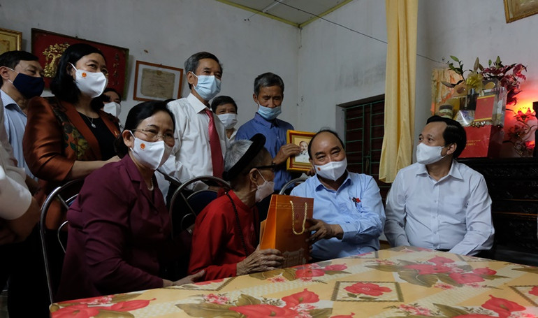 Dành nhiều tình cảm, điều kiện tốt hơn chăm lo người có công, gia đình chính sách -0