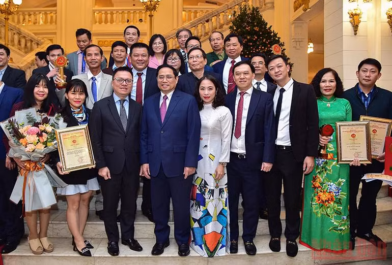 Báo Nhân Dân điện tử đoạt Giải A Búa liềm vàng lần thứ VI-năm 2021 -0