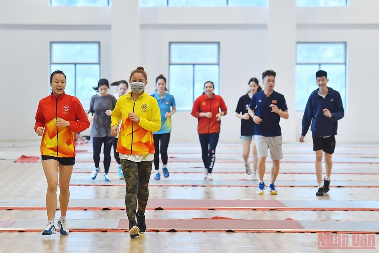 Đấu kiếm Việt Nam nỗ lực vượt khó -0