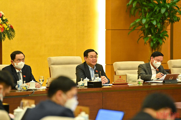 Từ ngày 1/4, giảm thuế bảo vệ môi trường đối với xăng, dầu -0