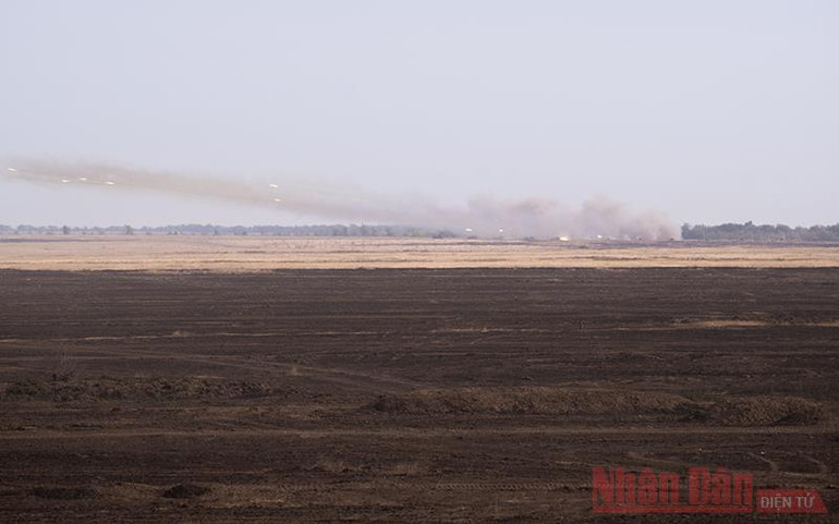 Quân đội Nga tập trận giữ cứ điểm, tiến công kẻ địch -0