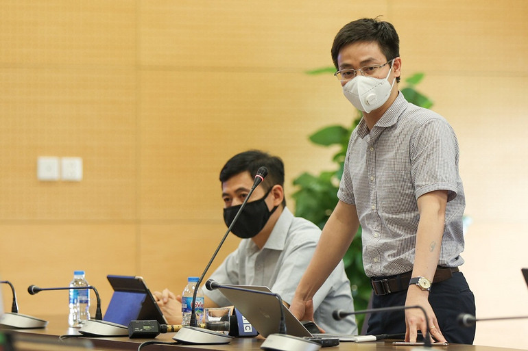 Ông Trần Quang Hưng, Giám đốc Trung tâm Giám sát an toàn không gian mạng quốc gia (NCSC) thông báo về việc phát hiện các lỗ hổng. Phát hiện và khắc phục 44 lỗ hổng bảo mật của các nền tảng số phòng chống dịch Covid-19 -0
