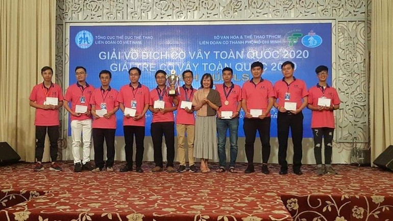 Đoàn chủ nhà thắng lớn -0