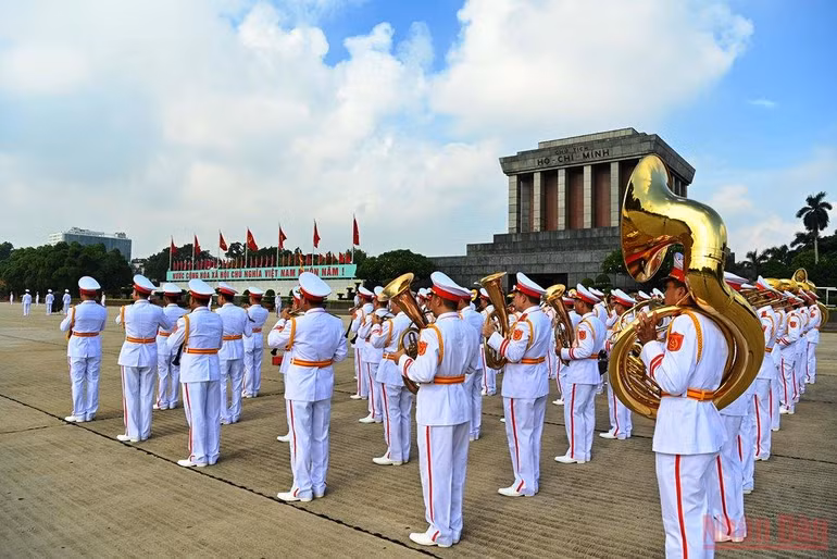Lãnh đạo Đảng, Nhà nước vào Lăng viếng Chủ tịch Hồ Chí Minh -0