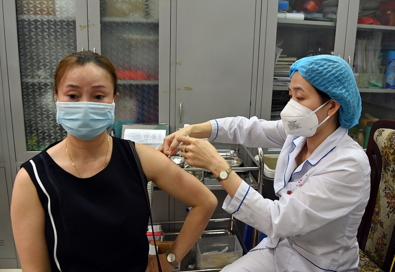 Triển khai tiêm vaccine phòng Covid-19 trên diện rộng tại Hà Nội -0