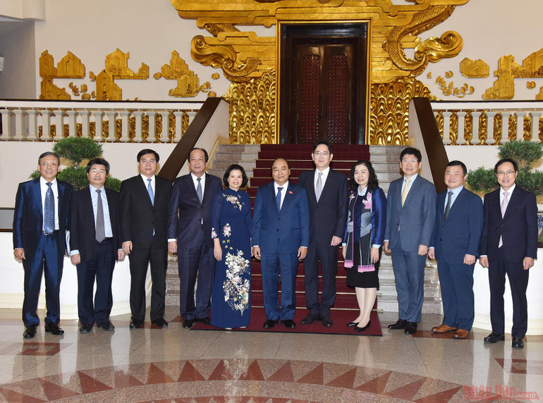 Thủ tướng Nguyễn Xuân Phúc tiếp Phó Chủ tịch Tập đoàn Samsung -0