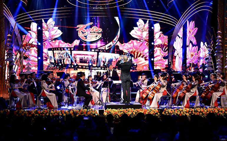 Vượt lên khó khăn, bà con kiều bào đã có nhiều đóng góp quý báu cho đất nước -0