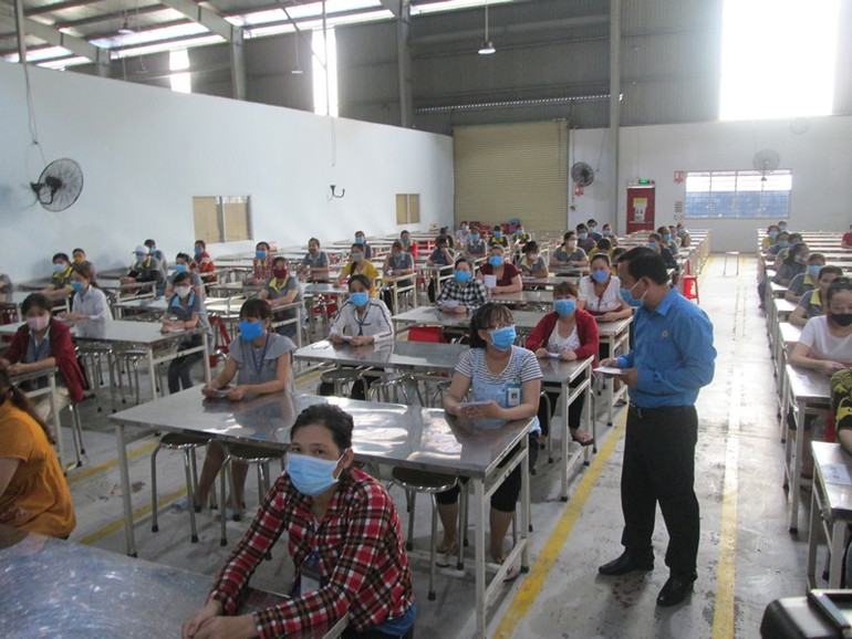 Long An kích hoạt chống dịch tại khu công nghiệp ở mức cao nhất -0