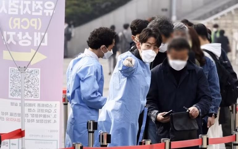 “Omicron tàng hình” đang chiếm ưu thế tại Anh -0