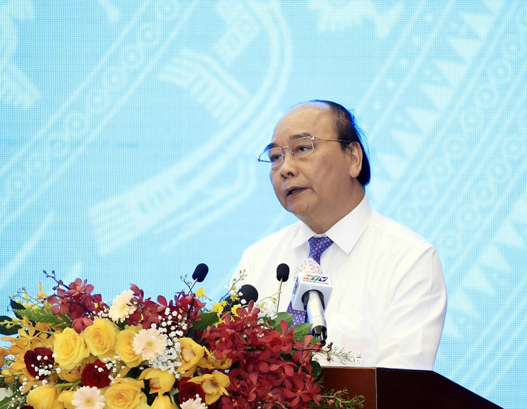 Chủ tịch nước Nguyễn Xuân Phúc phát biểu tại hội thảo. (Ảnh: TTXVN) Quyết tâm xây dựng thành công Nhà nước pháp quyền xã hội chủ nghĩa Việt Nam của Nhân dân, do Nhân dân, vì Nhân dân -0