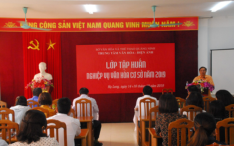 Chú trọng đào tạo đội ngũ làm văn hóa, văn nghệ -0
