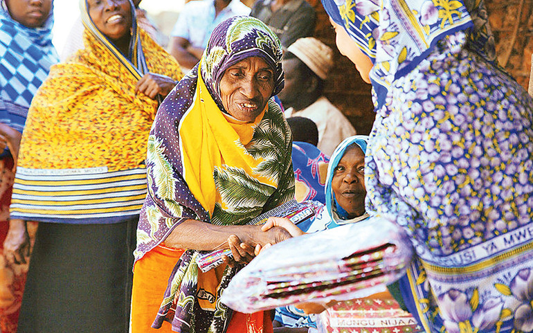 Khanga tấm vải mang hồn Phi châu -0